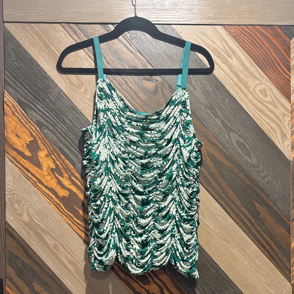 Torrid size 2 Green and White Floral Women's Top